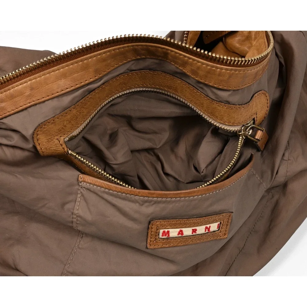 MARNI Light Brown Leather Hobo Shoulder Bag Italy Zip Pocket Magnetic Snaps Soft